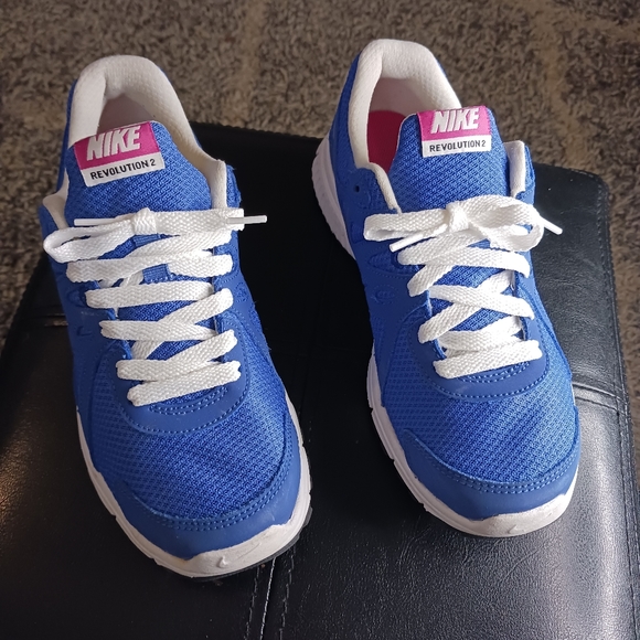 EUC Nike Revolution 2 Womens Running Shoes - Picture 2 of 6